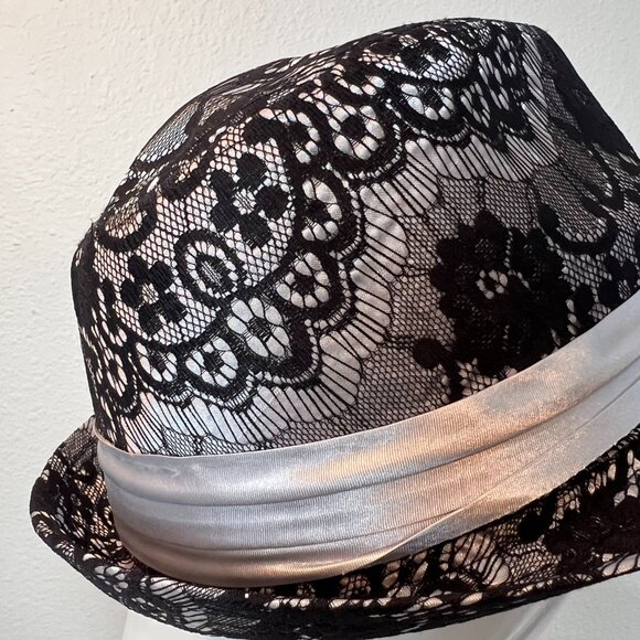 NWOT Modern Stylish Black Laced and Silver Classic Preppy Fedora Polyester - Picture 7 of 16